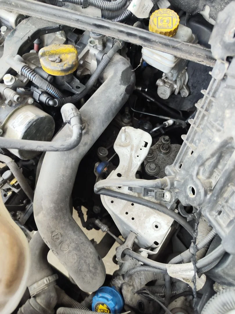 Foto de MANGUERAS INTERCOOLER FIAT II DOBLÒ (263) CARGO 1.6 JTDM 16V CAT (105 CV / 77 KW)