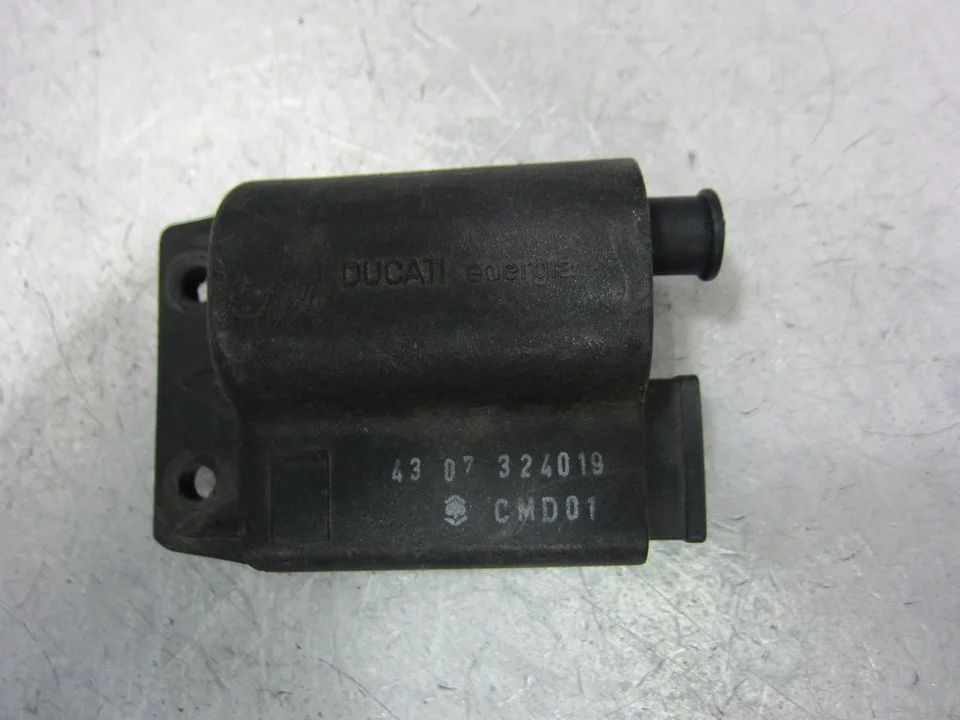 Foto de BOBINA ENCENDIDO PIAGGIO (VESPA) (VESPA) ZIP SP '0 ZIP SP referencia CMD01