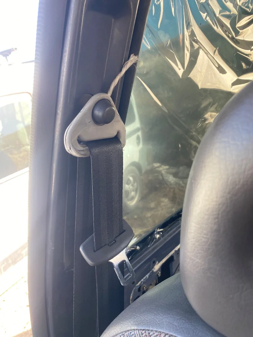 Foto de CINTURON SEGURIDAD DELANTERO DERECHO NISSAN SERENA (C23M) 2.3 Diesel (75 CV / 55 KW)