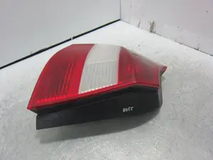 Foto de PILOTO TRASERO IZQUIERDO BMW SERIE 1 BERLINA (E81/E87) 1.6 16V CAT (116 CV / 85 KW) referencia 692450108 foto 5