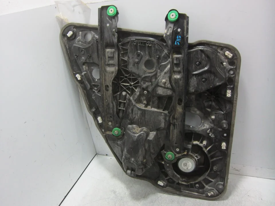 Foto de ELEVALUNAS TRASERO DERECHO PORSCHE CAYENNE (TIPO 92A) 3.6 CAT (299 CV / 220 KW) referencia 7P5839756C