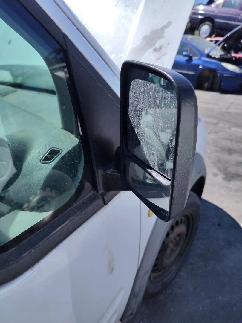 Foto de RETROVISOR DERECHO FORD TRANSIT CONNECT (TC7) 1.8 TDCi CAT (90 CV / 66 KW)