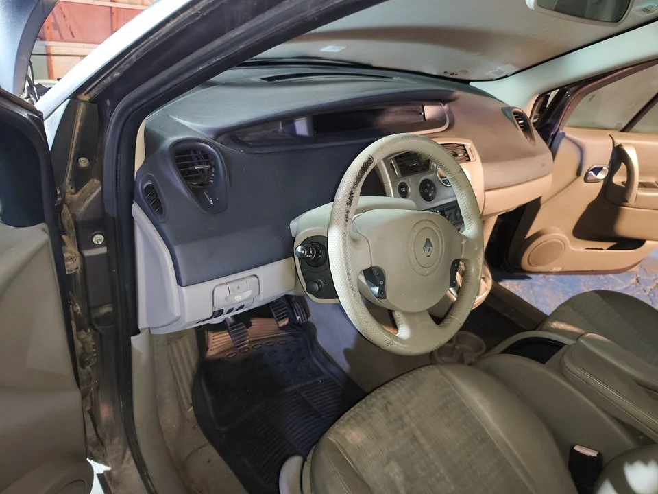 Foto de SALPICADERO RENAULT SCENIC II (JM) 1.9 dCi Diesel (120 CV / 88 KW) referencia 8200494115