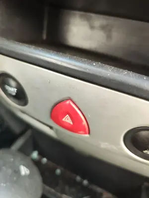 Foto de WARNING RENAULT MEGANE II BERLINA 5P 1.5 dCi Diesel (101 CV / 74 KW)