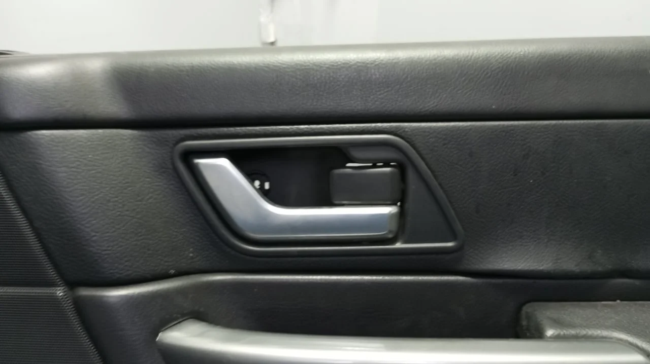 Foto de MANETA INTERIOR DELANTERA DERECHA LAND ROVER RANGE ROVER SPORT 2.7 Td V6 CAT (190 CV / 140 KW) referencia FVC500185XXX