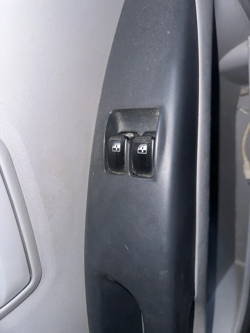 Foto de MANDO ELEVALUNAS DELANTERO IZQUIERDO KIA PICANTO (SA) 1.1 CAT (65 CV / 48 KW)