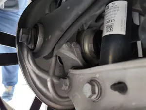 Foto de MANGUETA TRASERA IZQUIERDA AUDI Q5 FYG Híbrido 220 kW (2.0 Ltr. - 195 kW TFSI) (299 CV / 220 KW) referencia 80A505431G