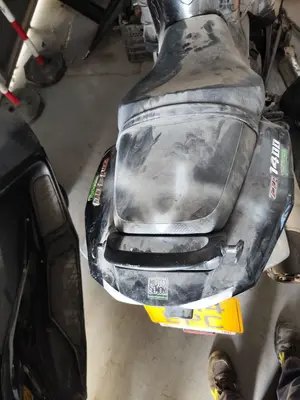 Foto de COLIN TRASERO KAWASAKI ZZR 1400 1441 cm3 - 147.2 kW (0 CV / 0 KW)