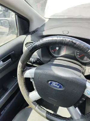 Foto de VOLANTE FORD FOCUS BERLINA (CAP) 1.6 TDCi CAT (90 CV / 66 KW) referencia 1438917 foto 2