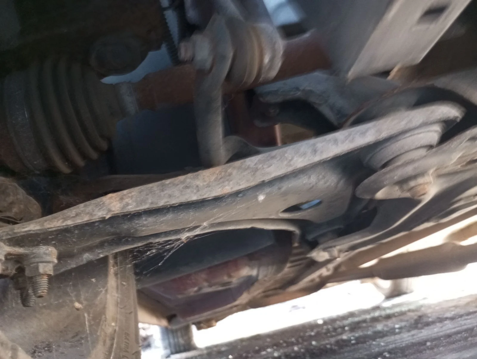 Foto de BRAZO SUSPENSION DELANTERO DERECHO CITROEN C2 1.4 (73 CV / 54 KW)