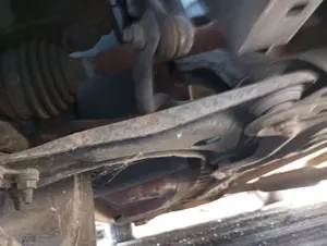 Foto de BRAZO SUSPENSION DELANTERO DERECHO CITROEN C2 1.4  (73 CV / 54 KW)
