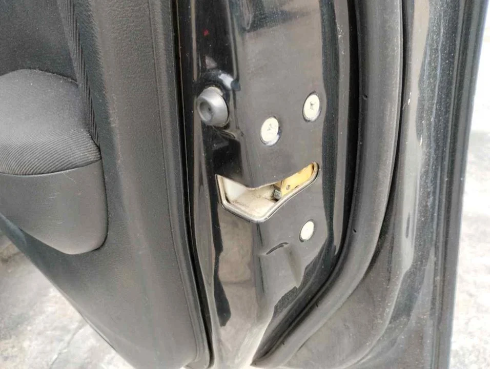 Foto de CERRADURA PUERTA DELANTERA DERECHA HONDA ACCORD BERLINA (CL/CN) 2.0 VTEC CAT (155 CV / 114 KW)
