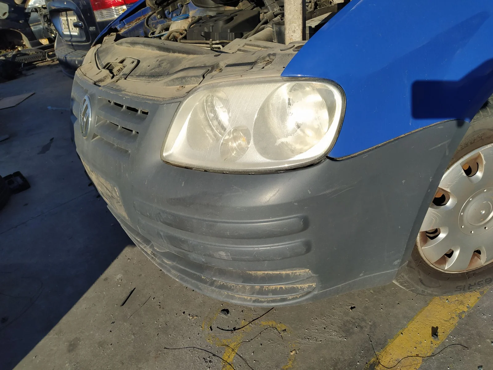 Foto de PARAGOLPES DELANTERO VOLKSWAGEN CADDY (2K)(02.2004) 1.9 TDI (BSU) (75 CV / 55 KW) referencia 2K0807177