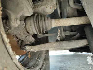Foto de BRAZO SUSPENSION DELANTERO DERECHO PEUGEOT 207 1.4 HDi (68 CV / 50 KW)