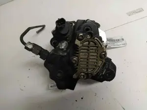 Foto de BOMBA INYECCION VOLVO S60 BERLINA referencia 8689591 foto 4