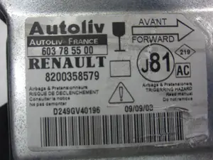 Foto de CENTRALITA AIRBAG RENAULT ESPACE IV (JK0) 2.2 dCi Turbodiesel (150 CV / 110 KW) referencia 603785500 foto 3