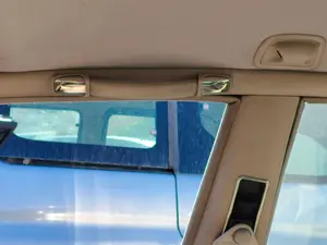 Foto de ASIDERO TECHO DELANTERO DERECHO JAGUAR XJ 3.2 CAT (211 CV / 155 KW)