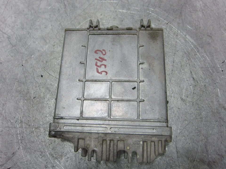 Foto de CENTRALITA MOTOR UCE RENAULT MEGANE I CLASSIC (LA0) 1.9 dTi Diesel CAT (98 CV / 72 KW) referencia 7700109622
