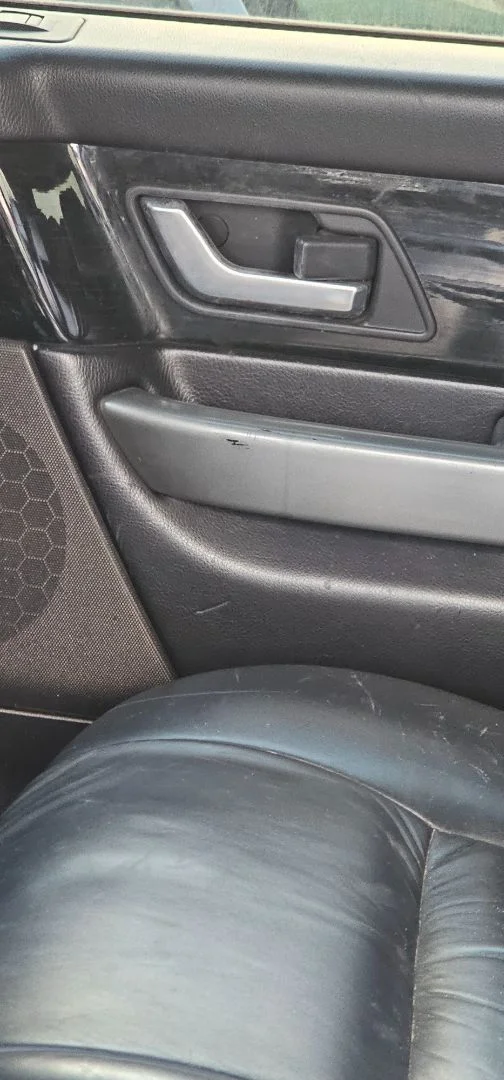 Foto de MANETA INTERIOR TRASERA DERECHA LAND ROVER RANGE ROVER SPORT 3.6 TD V8 (272 CV / 200 KW)