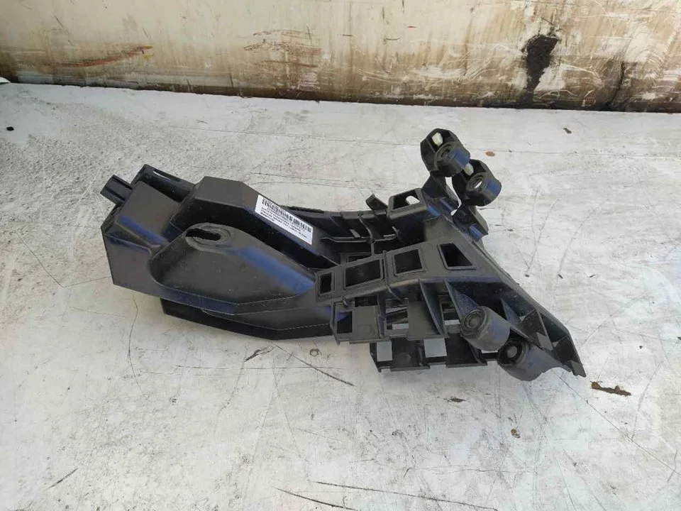Foto de SOPORTE PARAGOLPES TRASERO PORSCHE MACAN (95BA) referencia 95B807572A