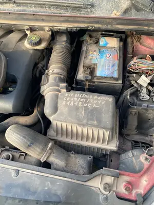Foto de CAJA FILTRO AIRE PEUGEOT 307 BREAK / SW (S1)(04.2002) 2.0 16V HDi FAP CAT (RHR / DW10BTED4) (136 CV / 100 KW) referencia 1420L6