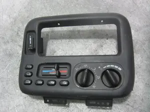 Foto de MANDO CALEFACCION / AIRE ACONDICIONADO CHRYSLER VOYAGER (RG) 2.4 CAT (147 CV / 108 KW) referencia P04677917AB