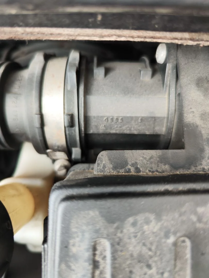 Foto de CAUDALIMETRO RENAULT CLIO III 1.5 dCi Diesel FAP (75 CV / 55 KW)