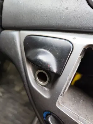 Foto de CENICERO FORD FOCUS FAMILIAR (CAK) 1.8 TDCi Turbodiesel CAT (116 CV / 85 KW)