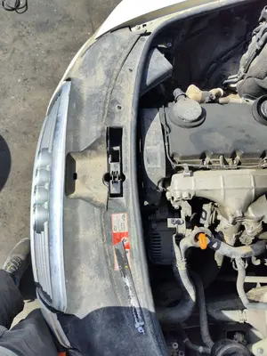 Foto de PANEL FRONTAL AUDI A6 BERLINA (4F2) 2.0 TDI (140 CV / 103 KW)