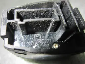 Foto de MANDO RETROVISOR BMW SERIE 3 BERLINA (E46) 2.0 16V Diesel CAT (136 CV / 100 KW) referencia 613183736919 foto 2