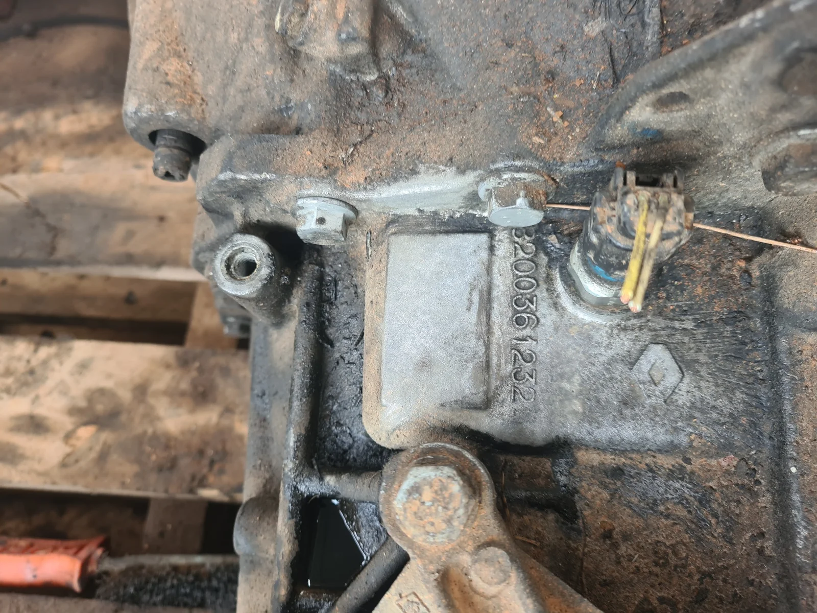 Foto de CAJA CAMBIOS RENAULT MEGANE II BERLINA 5P referencia NDO002