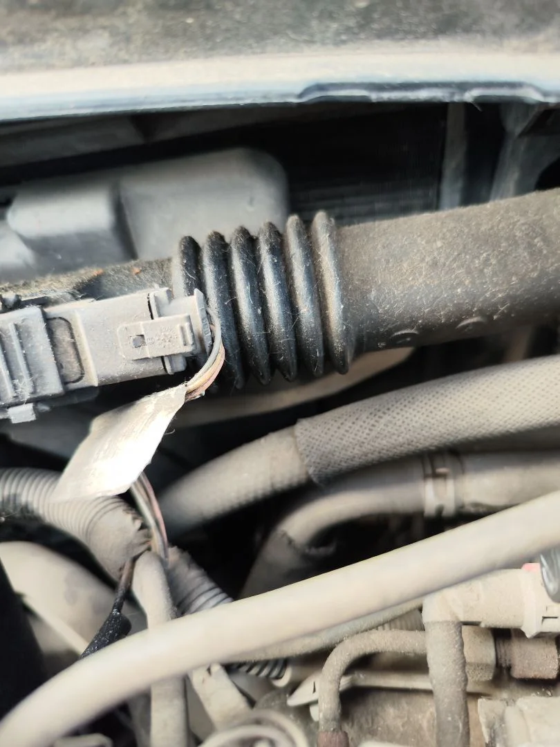 Foto de CONDENSADOR / RADIADOR AIRE ACONDICIONADO RENAULT SCENIC II (JM) 1.9 dCi Diesel (120 CV / 88 KW) referencia 8200115543