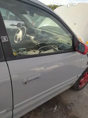 Foto de PUERTA DELANTERA DERECHA MITSUBISHI SPACE STAR (DG0) 1.6 CAT (98 CV / 72 KW)