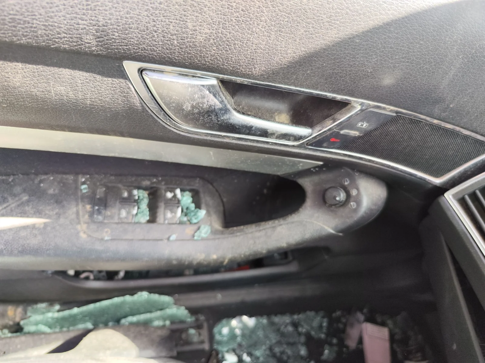 Foto de ELEVALUNAS DELANTERO IZQUIERDO AUDI A6 BERLINA (4F2) 2.0 TDI (140 CV / 103 KW) referencia 4F0837461A