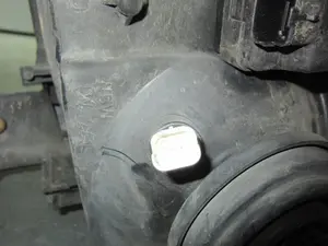 Foto de FARO DERECHO CITROEN XSARA PICASSO 1.6 HDi CAT (9HY / DV6TED4) (109 CV / 80 KW) referencia 620637 foto 4