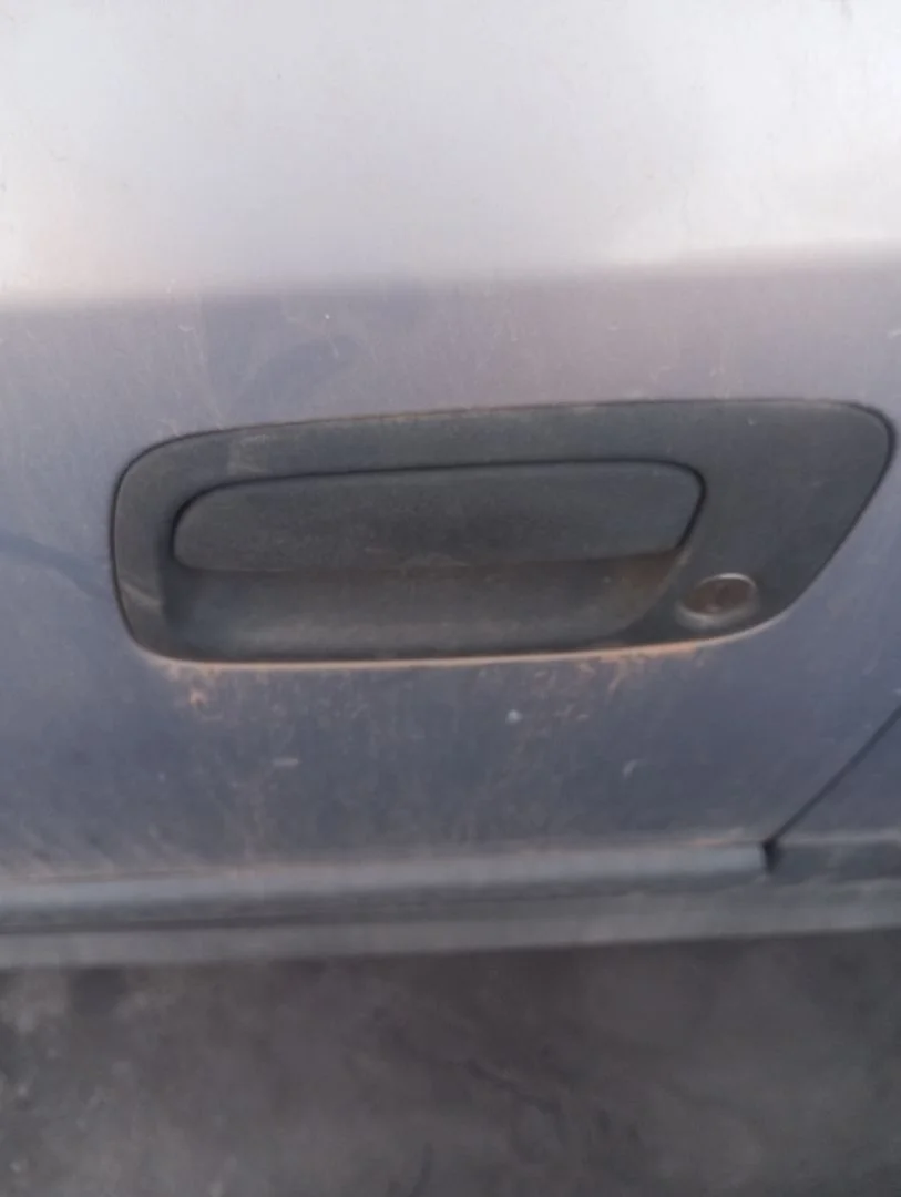 Foto de MANETA EXTERIOR DELANTERA IZQUIERDA OPEL ASTRA G BERLINA 1.6 CAT (Z 16 SE / L55) (84 CV / 62 KW) referencia 24443944