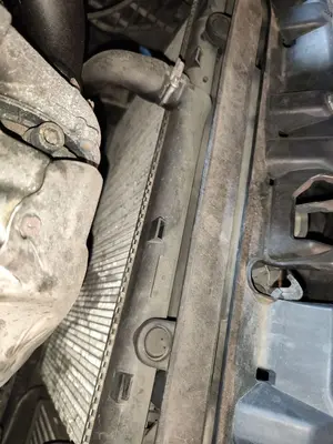 Foto de CONDENSADOR / RADIADOR  AIRE ACONDICIONADO PEUGEOT 308 SW 1.6 HDi FAP CAT (9HZ / DV6TED4) (109 CV / 80 KW) referencia 6455GH