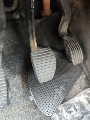 Foto de PEDAL FRENO CITROEN C3 1.4  (73 CV / 54 KW)