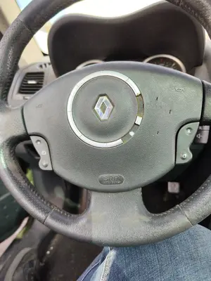 Foto de VOLANTE RENAULT SCENIC II (JM) 1.5 dCi Diesel (101 CV / 74 KW) referencia 484005500R foto 14