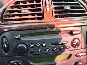 Foto de SISTEMA AUDIO / RADIO CD CITROEN C5 BERLINA 2.0 HDi (109 CV / 80 KW)