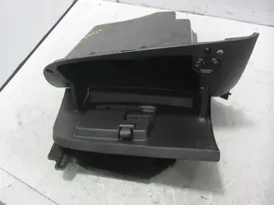 Foto de GUANTERA OPEL CORSA E 1.2 (69 CV / 51 KW) referencia 13382335 foto 3