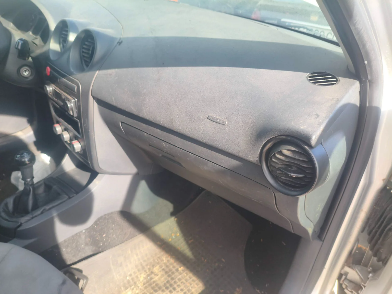 Foto de AIRBAG DELANTERO DERECHO SEAT IBIZA (6L1) 1.4 16V (75 CV / 55 KW)