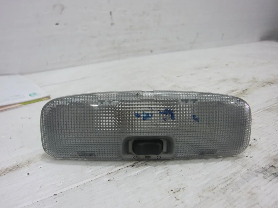 Foto de LUZ INTERIOR FORD FIESTA (CBK) 1.3 CAT (69 CV / 51 KW) referencia 3S7A13776