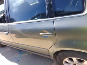 Foto de CERRADURA PUERTA TRASERA IZQUIERDA VOLKSWAGEN PASSAT BERLINA (3B3) 1.9 TDI (131 CV / 96 KW) referencia 3B4839016AL foto 12
