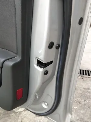 Foto de CERRADURA PUERTA DELANTERA DERECHA AUDI A4 BERLINA (8K2) 2.0 16V TDI (143 CV / 105 KW)