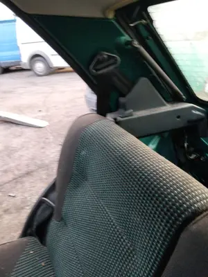 Foto de CINTURON SEGURIDAD TRASERO DERECHO PEUGEOT 106 (S2) 1.1  (60 CV / 44 KW)