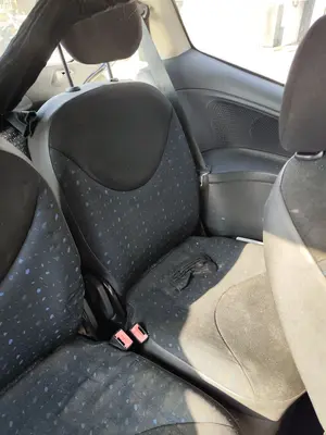 Foto de ASIENTOS TRASERO IZQUIERDO CITROEN C2 1.1  (60 CV / 44 KW)