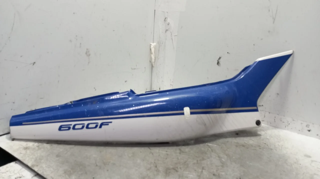 Foto de CARENADO HONDA CBR 600 F / CBR 600 RR 598 cm3 - 68 kW (92 CV / 68 KW) referencia 83710-KT8-0100