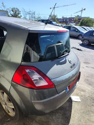 Foto de PORTON TRASERO RENAULT MEGANE II BERLINA 5P 1.5 dCi Diesel (101 CV / 74 KW) referencia 7751473705
