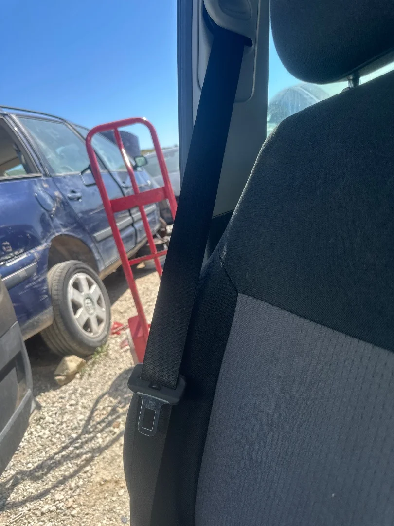 Foto de CINTURON SEGURIDAD DELANTERO DERECHO OPEL MERIVA 1.6 16V (101 CV / 74 KW) referencia 13243570
